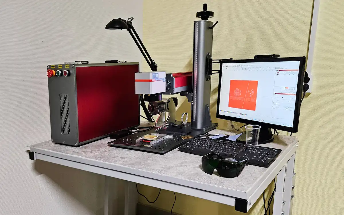 Лазерный гравировальный станок