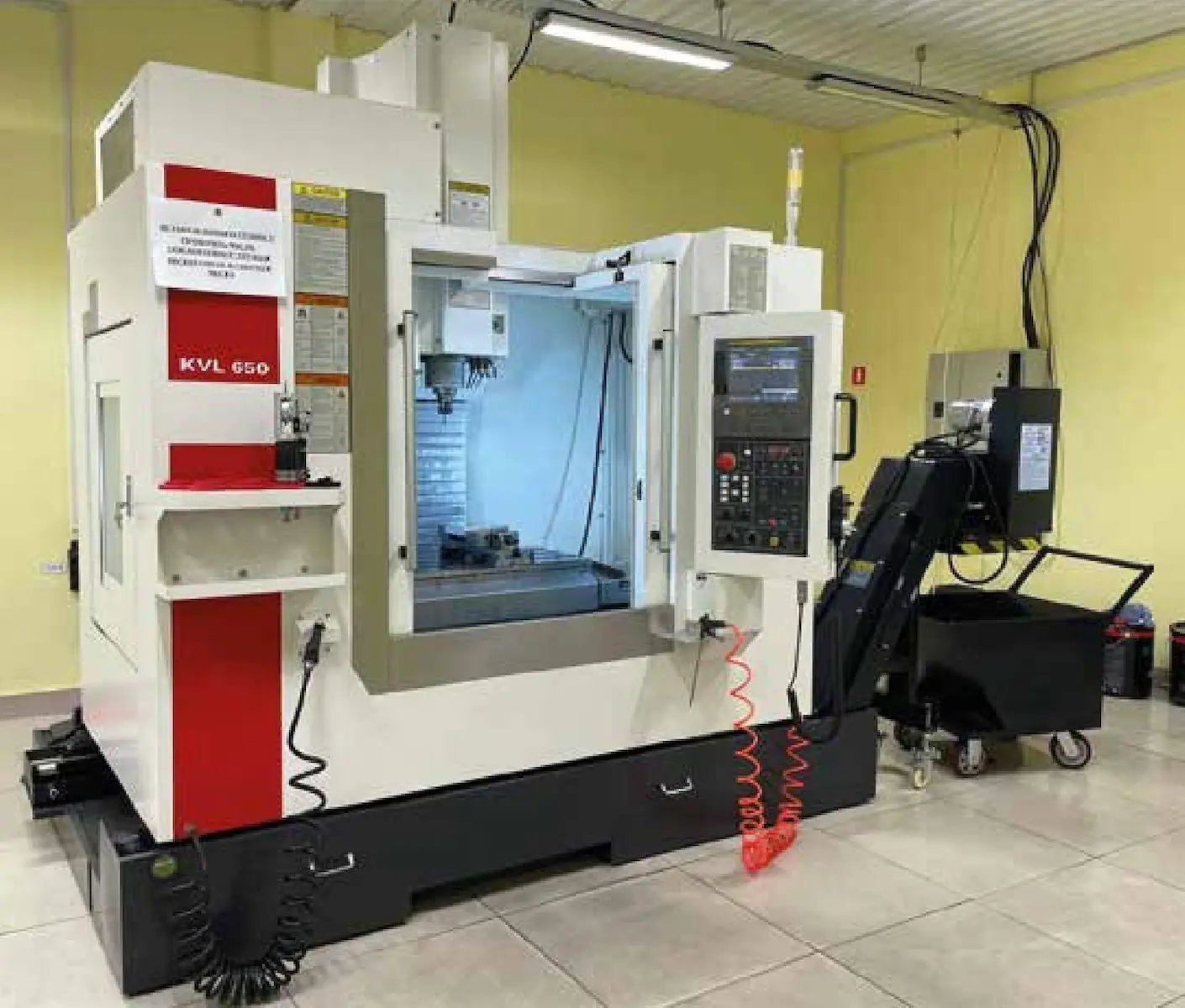 Обрабатывающий центр с ЧПУ