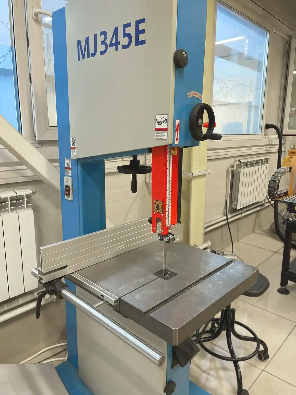 Ленточнопильный станок